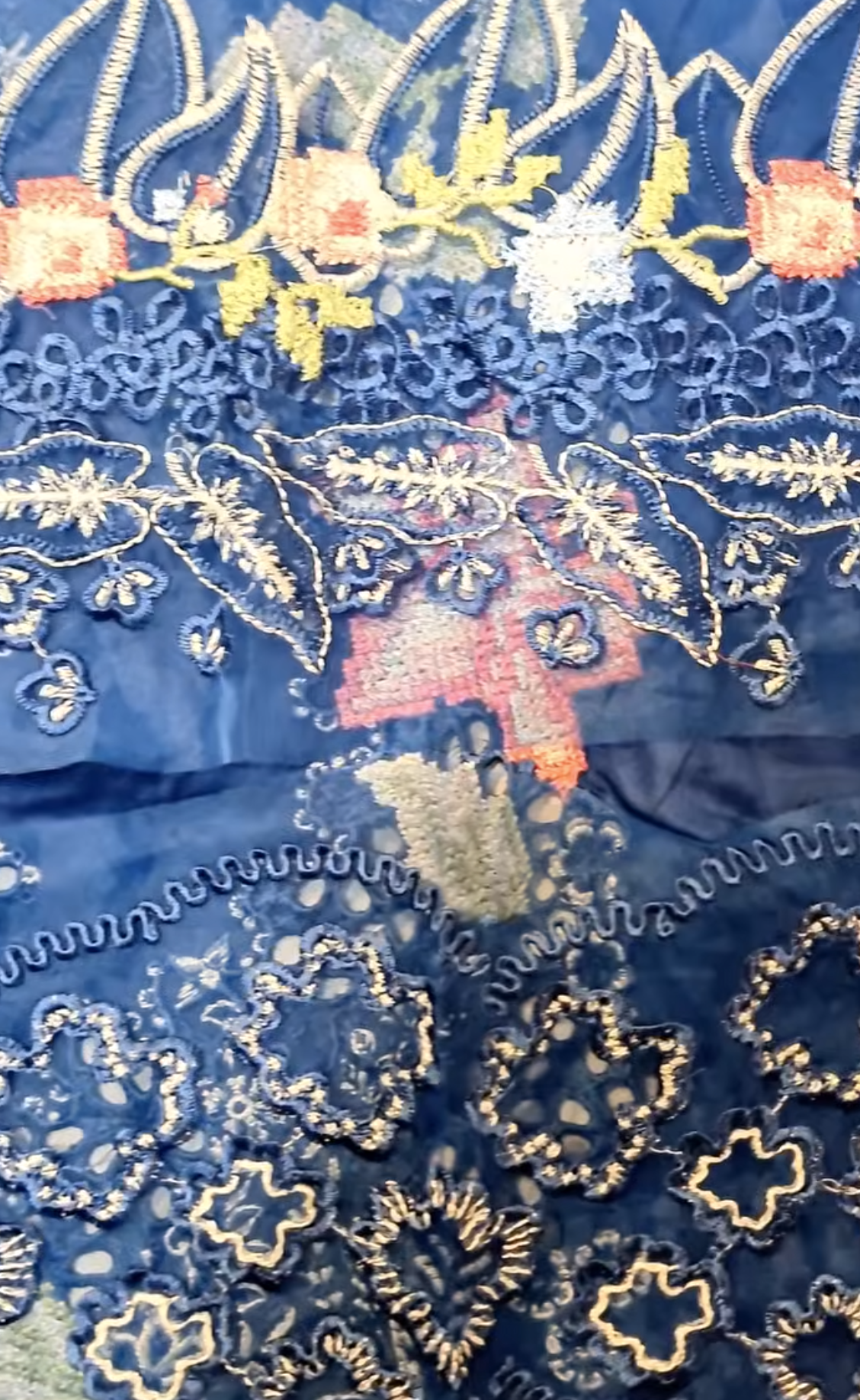 Qalamkar Lawn Luxury Embroidered 3 Piece Dress 2026